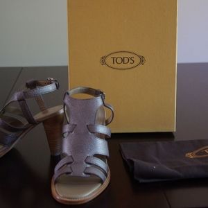 Tod's metallic sandals